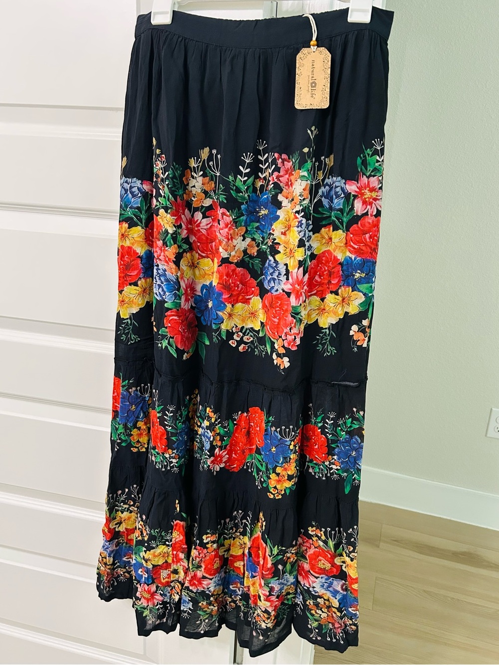 NATURAL LIFE sz M, Black Floral Maxi Skirt